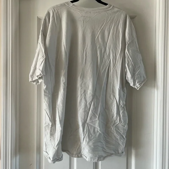 URBAN OVERSIZED TEE - Picture 2 of 3